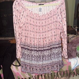 Elegant Pink and White Patterned Blouse